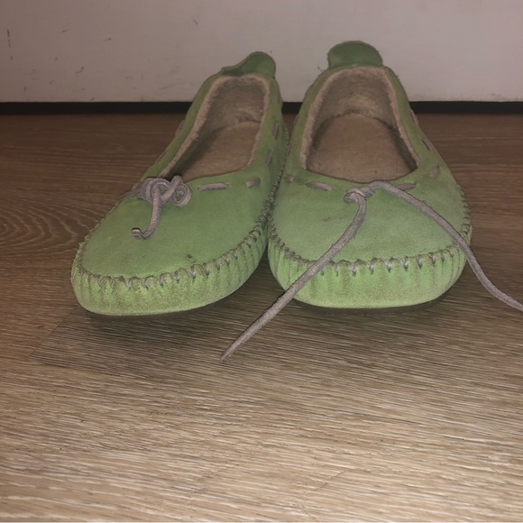 Ll Bean ladies leather slippers size 11 - Picture 4 of 6